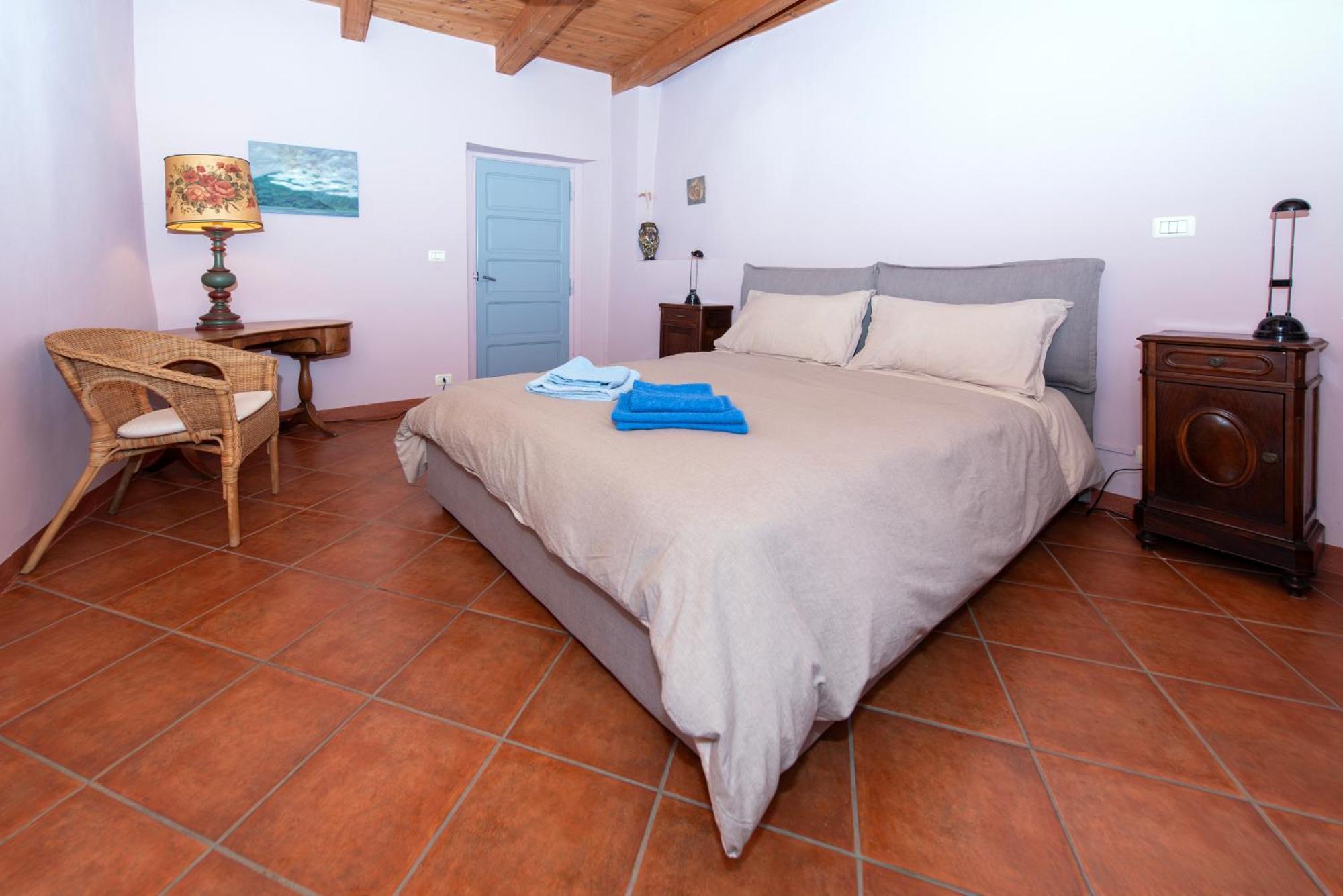 Cascina Nomade - Wine & Scenic Retreat Apartment Доляни Стая снимка