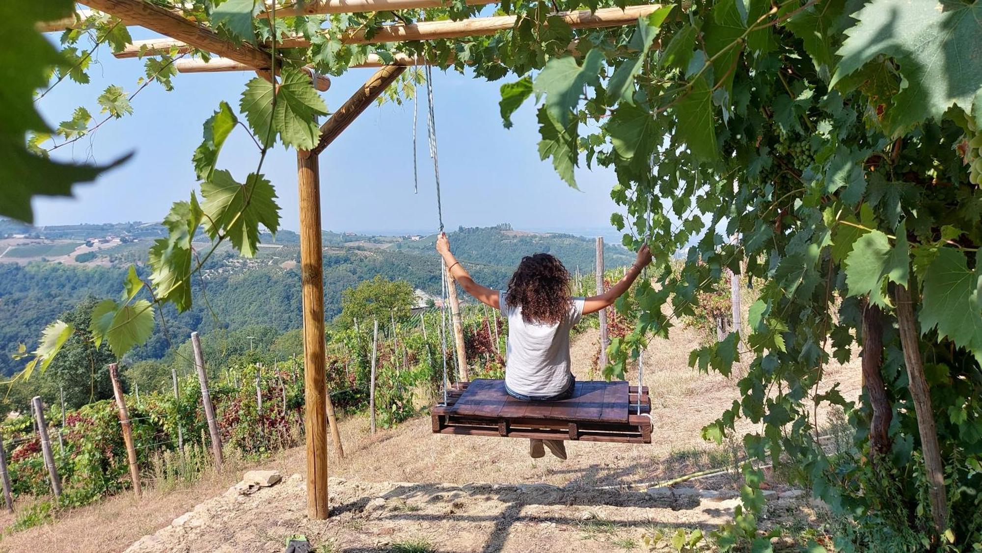 Cascina Nomade - Wine & Scenic Retreat Apartment Доляни Екстериор снимка